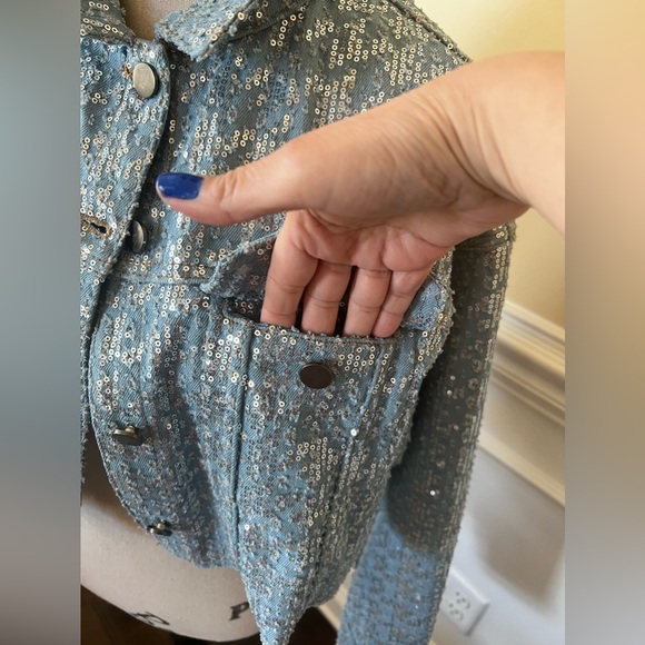 Oversized-Raw edge hem, Sequins Denim/Jeans cropped-Long sleeves Stretch Jacket. - Picture 5 of 16